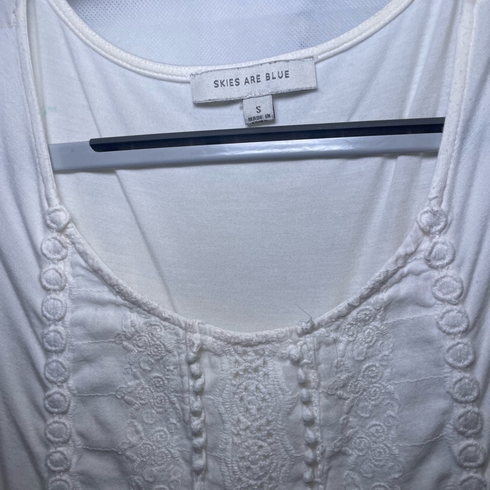 SKIES ARE BLUE- Airika Woven Lace Front Knit Top. Size small. - Picture 3 of 5